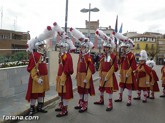 Entrega de la bandera a Los Armaos. Totana 2012 - 14
