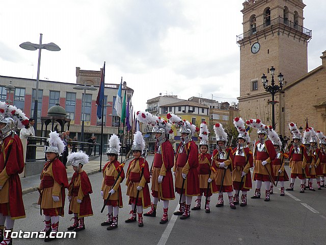 Entrega de la bandera a Los Armaos. Totana 2012 - 15