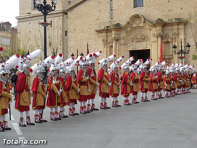 Entrega de la bandera a Los Armaos. Totana 2012 - 16