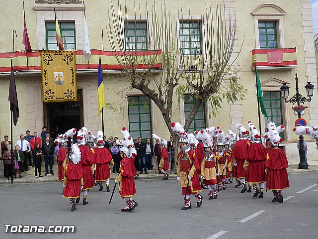 Entrega de la bandera a Los Armaos. Totana 2012 - 50