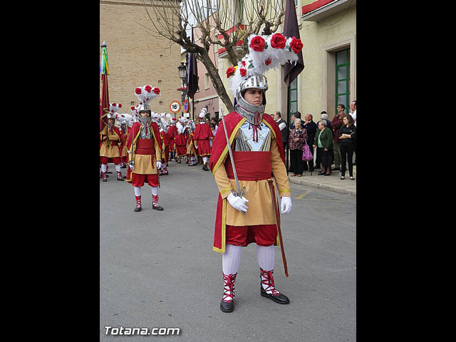 Entrega de la bandera a Los Armaos. Totana 2012 - 56