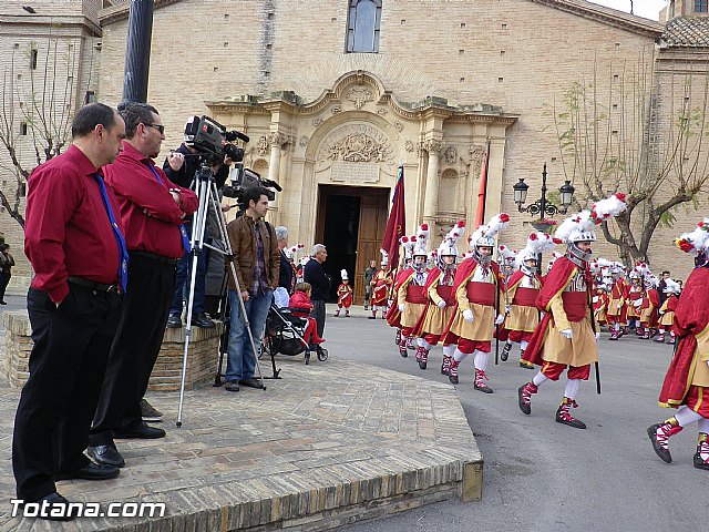 Entrega de la bandera a Los Armaos. Totana 2012 - 81