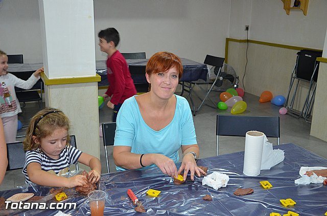 Taller de Manualidades Moldeando el barro - 14