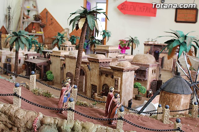 II Beln Solidario. Hdad de La Vernica. Navidad 2014 - 59