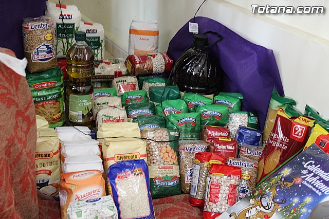 II Beln Solidario. Hdad de La Vernica. Navidad 2014 - 117