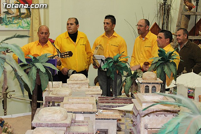 II Beln Solidario. Hdad de La Vernica. Navidad 2014 - 210