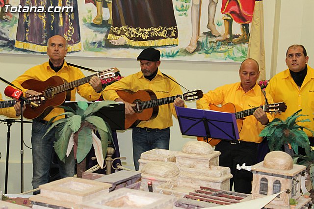 II Beln Solidario. Hdad de La Vernica. Navidad 2014 - 211