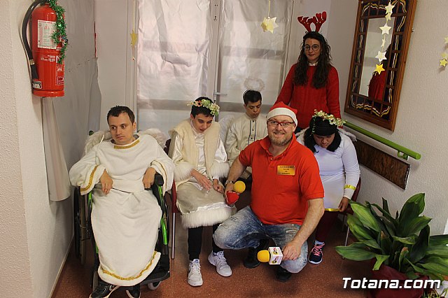 Los Centros de Da para la Discapacidad celebran el Beln Viviente  - 11