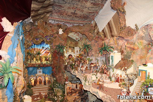 Belenes Iglesia de Santiago y Convento de las Tres Avemaras - Navidad 2018 - 29