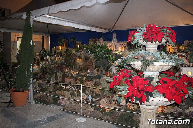 Beln solidario parroquial Santiago el Mayor - Navidad 2021 - 1