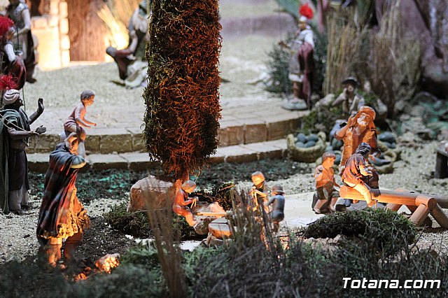 Beln solidario parroquial Santiago el Mayor - Navidad 2021 - 6