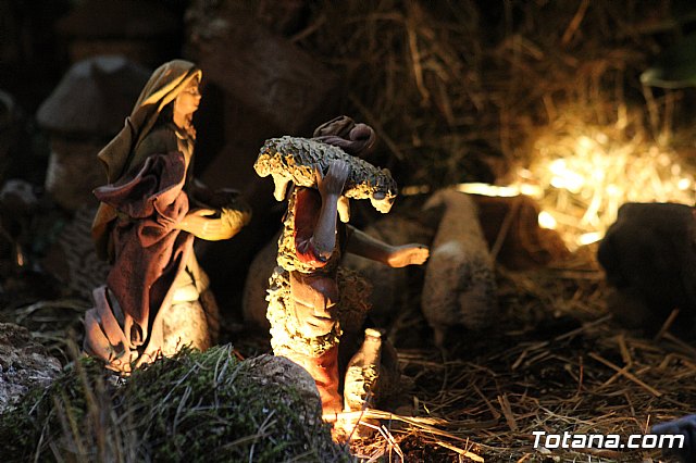 Beln solidario parroquial Santiago el Mayor - Navidad 2021 - 18