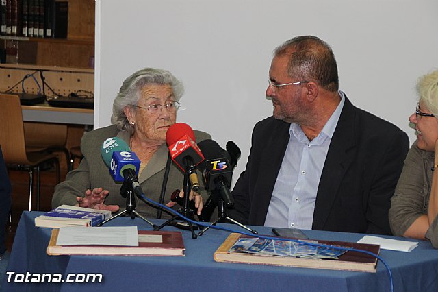 Acto 50 aniversario Biblioteca Municipal - 40