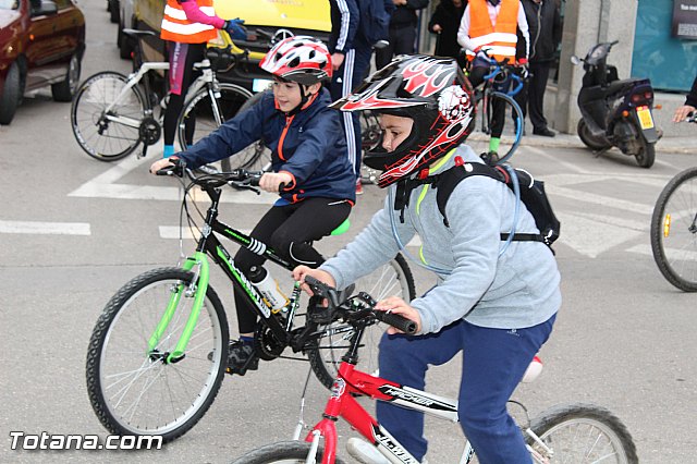 Da de la Bicicleta y exhibicin de Trial  - 200