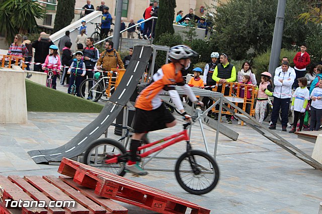 Da de la Bicicleta y exhibicin de Trial  - 410