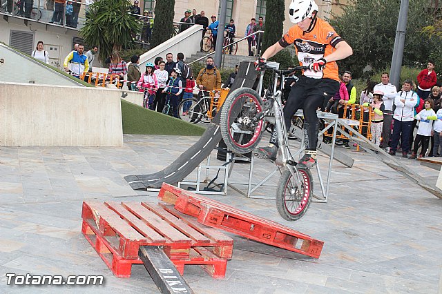 Da de la Bicicleta y exhibicin de Trial  - 437