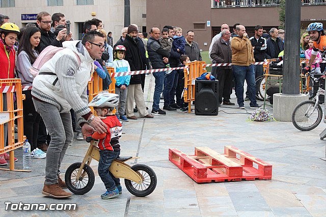 Da de la Bicicleta y exhibicin de Trial  - 475
