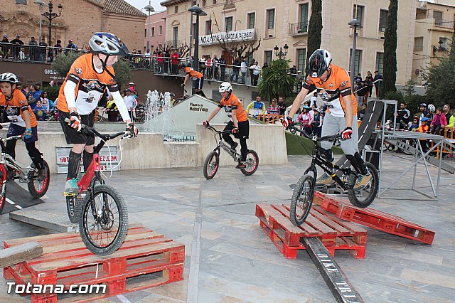 Da de la Bicicleta y exhibicin de Trial  - 476