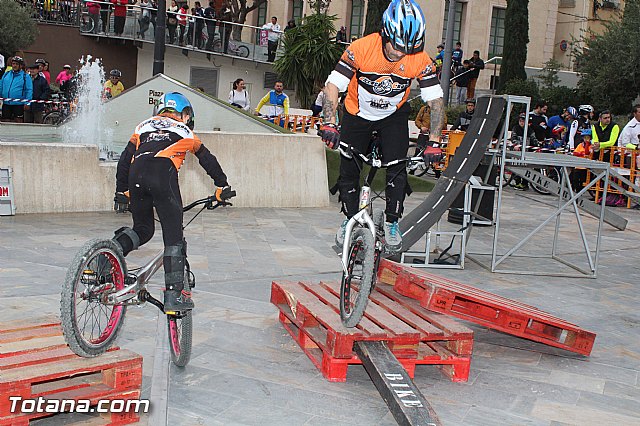 Da de la Bicicleta y exhibicin de Trial  - 481