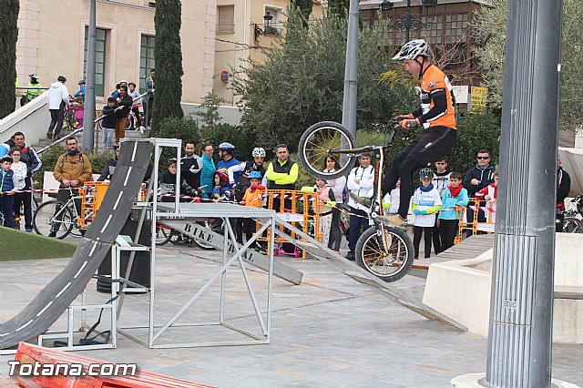 Da de la Bicicleta y exhibicin de Trial  - 488