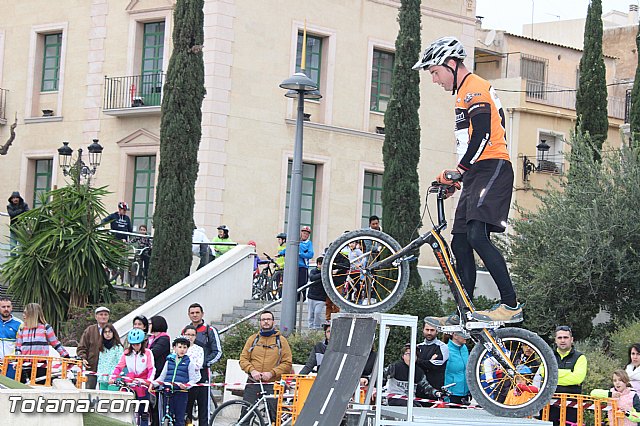 Da de la Bicicleta y exhibicin de Trial  - 492