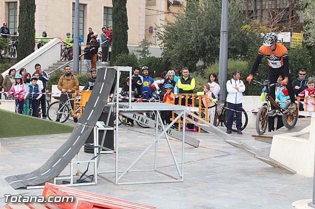 Da de la Bicicleta y exhibicin de Trial  - 500