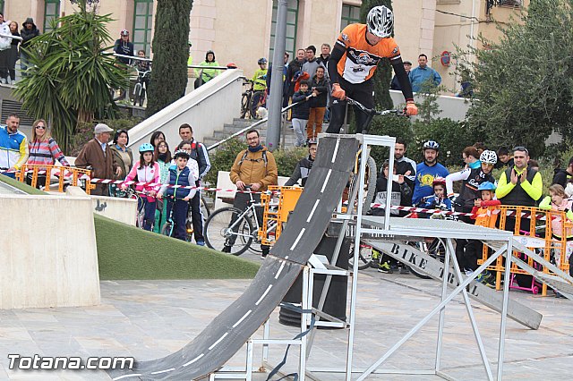 Da de la Bicicleta y exhibicin de Trial  - 502