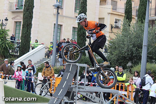 Da de la Bicicleta y exhibicin de Trial  - 503