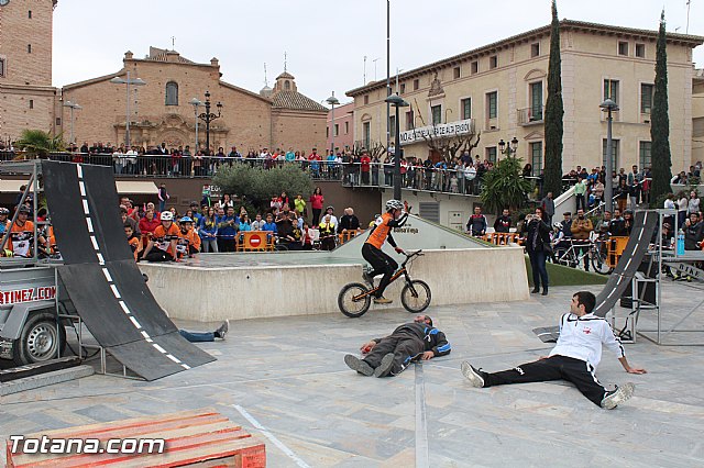 Da de la Bicicleta y exhibicin de Trial  - 528