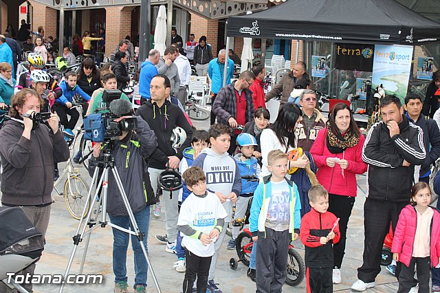Da de la Bicicleta y exhibicin de Trial  - 541