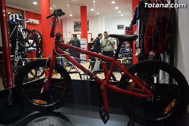 Inauguracin nueva tienda de bicicletas 