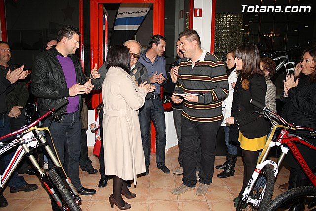 Inauguracin nueva tienda de bicicletas 