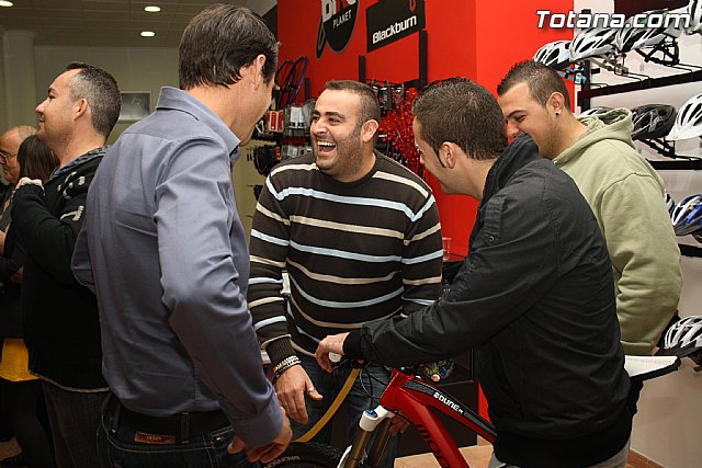 Inauguracin nueva tienda de bicicletas 