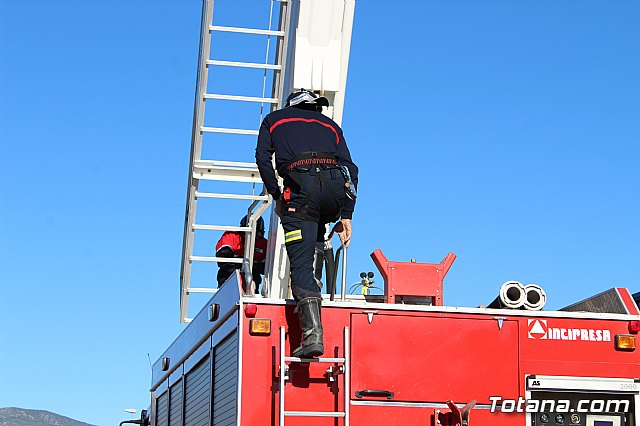 I Campaa de Recogida de Alimentos - Parque de Bomberos de Totana-Alhama  - 38