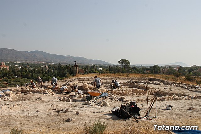 IV Campo de Trabajo Arqueolgico en el yacimiento Las Cabezuelas - 1