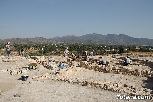 IV Campo de Trabajo Arqueolgico en el yacimiento Las Cabezuelas - 3