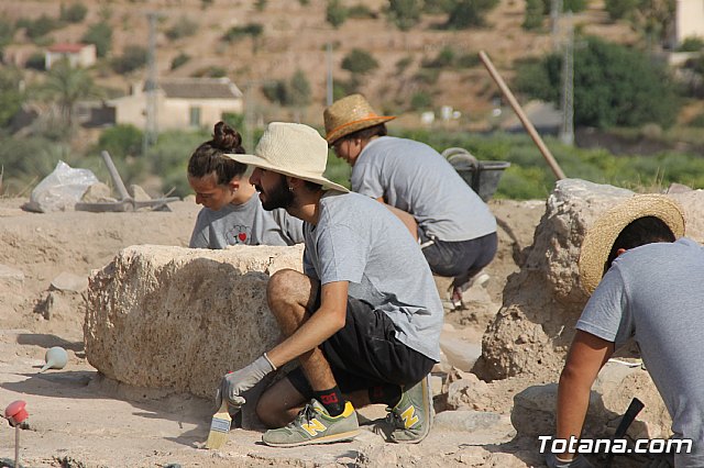IV Campo de Trabajo Arqueolgico en el yacimiento Las Cabezuelas - 13