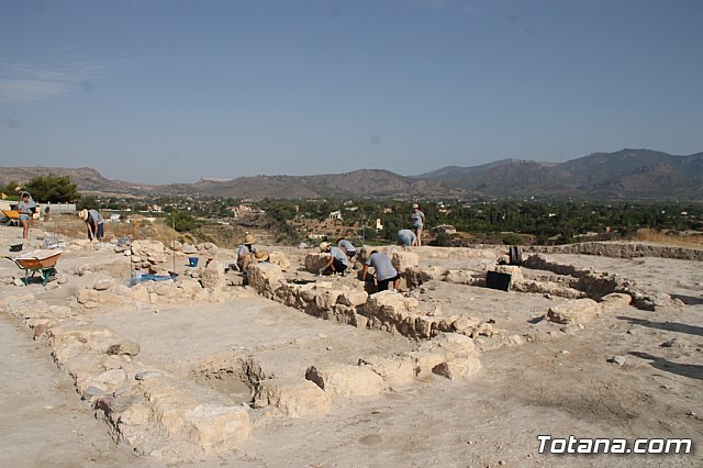 IV Campo de Trabajo Arqueolgico en el yacimiento Las Cabezuelas - 15