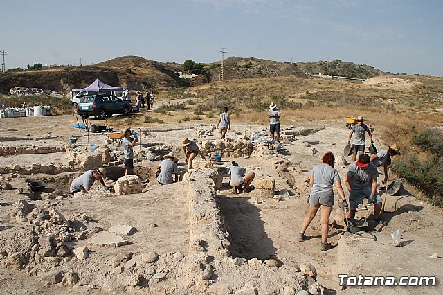 IV Campo de Trabajo Arqueolgico en el yacimiento Las Cabezuelas - 23