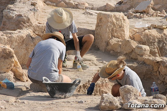IV Campo de Trabajo Arqueolgico en el yacimiento Las Cabezuelas - 27
