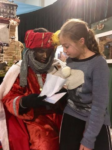 La Hermandad de Jess en el Calvario y Santa Cena recibe en Ao Nuevo la visita de SSMM los Reyes Magos  - 14