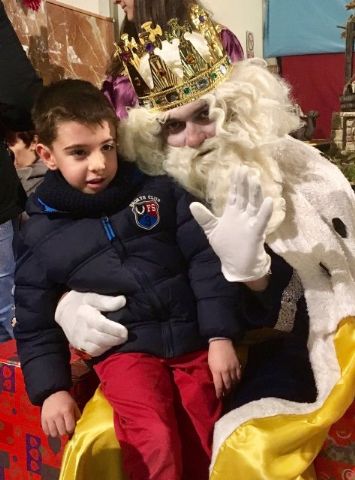 La Hermandad de Jess en el Calvario y Santa Cena recibe en Ao Nuevo la visita de SSMM los Reyes Magos  - 16