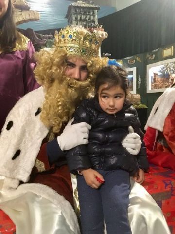 La Hermandad de Jess en el Calvario y Santa Cena recibe en Ao Nuevo la visita de SSMM los Reyes Magos  - 25
