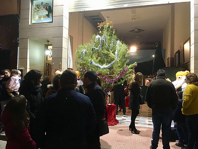 La Hermandad de Jess en el Calvario y Santa Cena recibe en Ao Nuevo la visita de SSMM los Reyes Magos  - 37