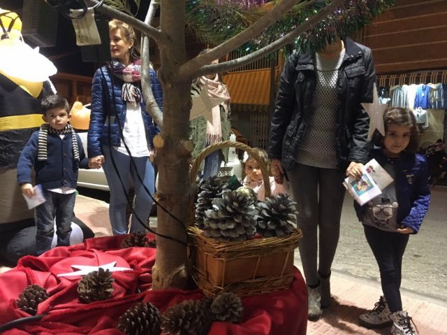 La Hermandad de Jess en el Calvario y Santa Cena recibe en Ao Nuevo la visita de SSMM los Reyes Magos  - 42