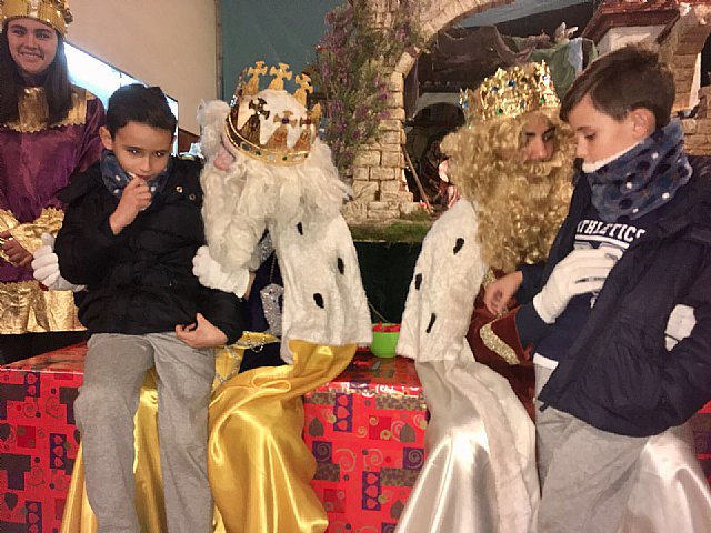 La Hermandad de Jess en el Calvario y Santa Cena recibe en Ao Nuevo la visita de SSMM los Reyes Magos  - 57