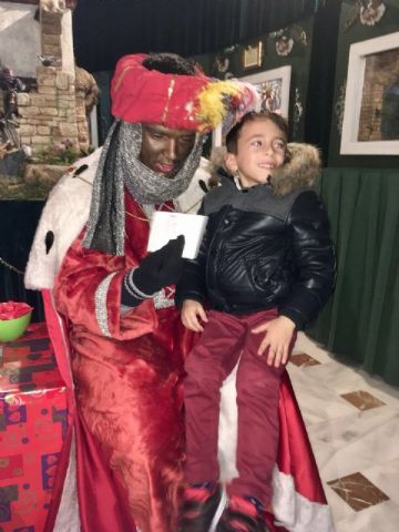 La Hermandad de Jess en el Calvario y Santa Cena recibe en Ao Nuevo la visita de SSMM los Reyes Magos  - 60