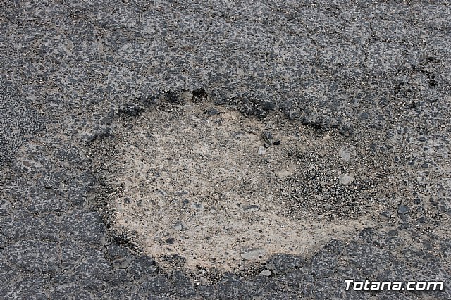 Denuncian el estado calamitoso del camino de los Yesares, en la diputacin de Mort - 10