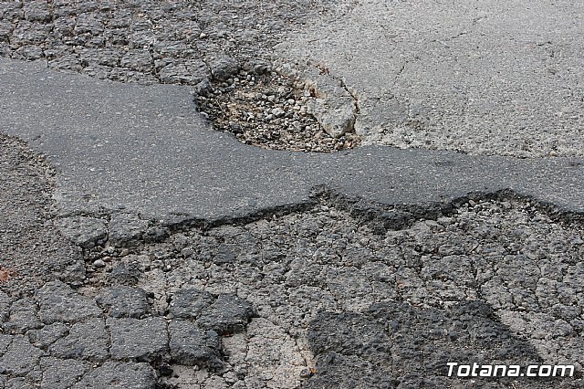 Denuncian el estado calamitoso del camino de los Yesares, en la diputacin de Mort - 11