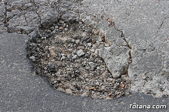 Denuncian el estado calamitoso del camino de los Yesares, en la diputacin de Mort - 12